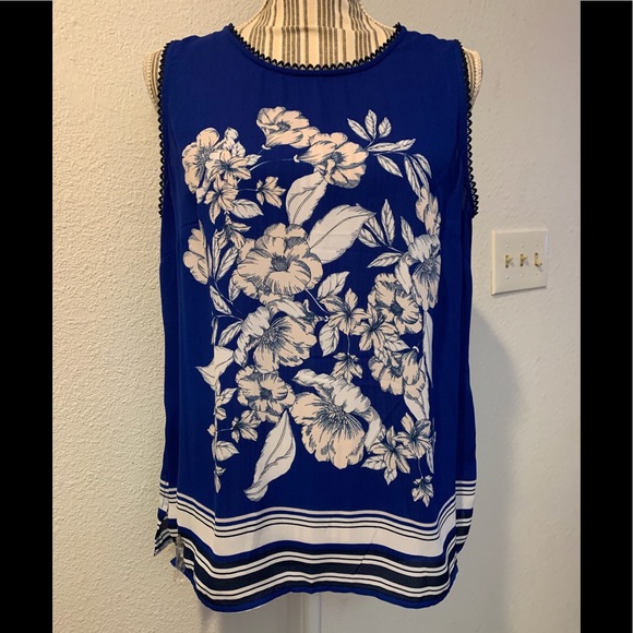 Liz Claiborne Tops - Floral Sleeveless Top